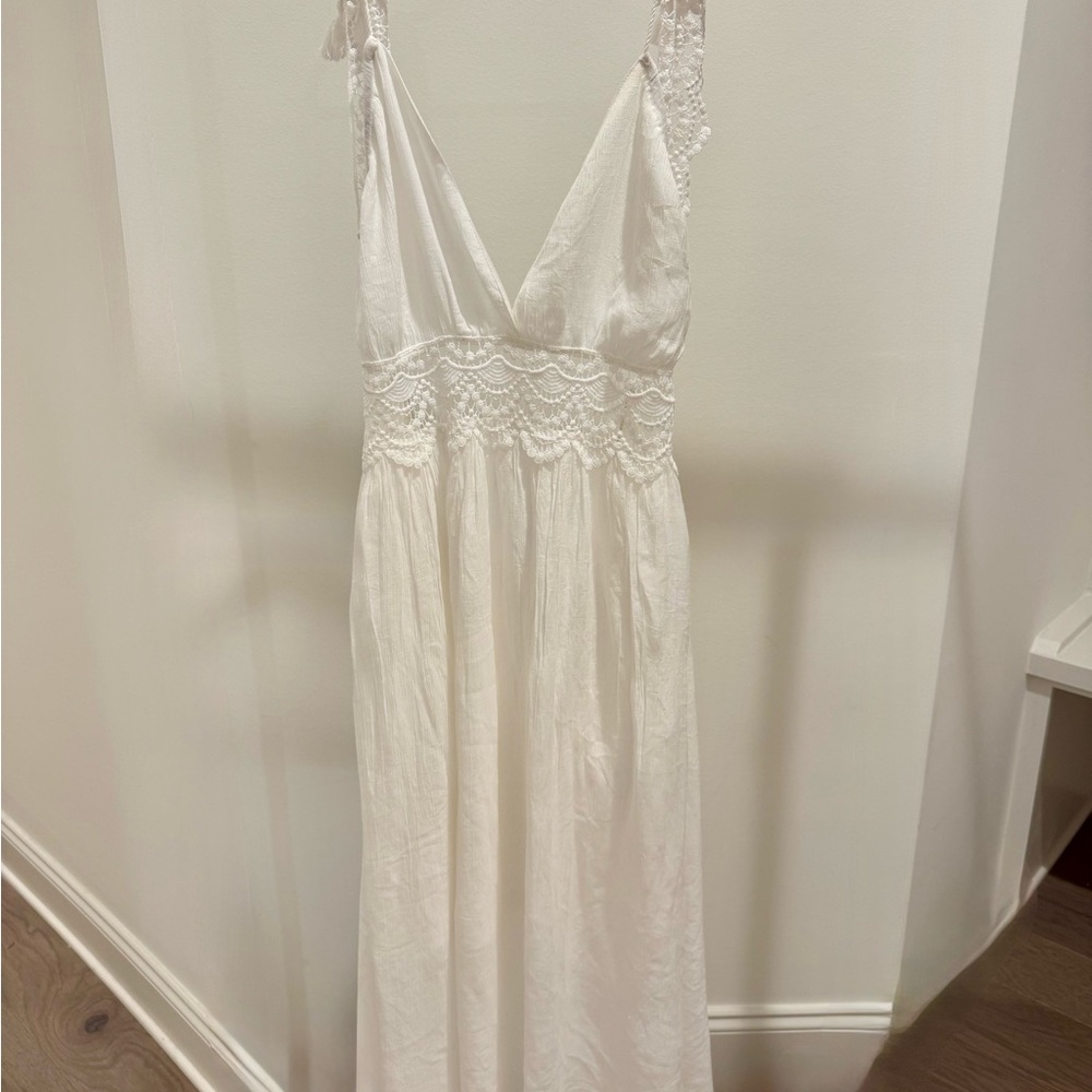 Cupshe White Backless Dress